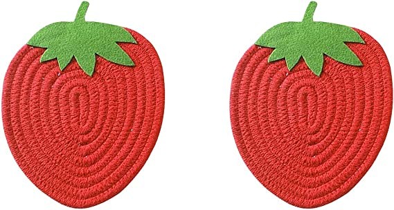 Hemoton 2 pcs Pot Holders Cloth Trivets Strawberry Shaped Cotton Thread Kitchen Table Mats Hot Pads Heat Resistant Coasters for Cooking Baking Table Decorations